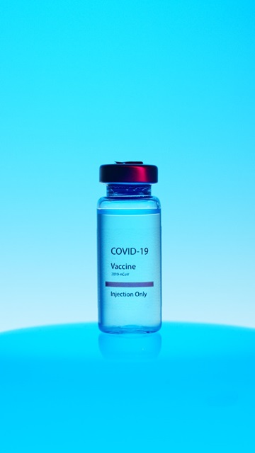 Verplichte COVID-19-vaccinatie, autoritair of compassioneel?